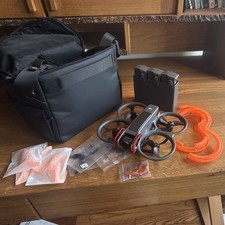 DJI Avata 2 Drone With 3x Battery Battery Charging Hub - Excellent Condition