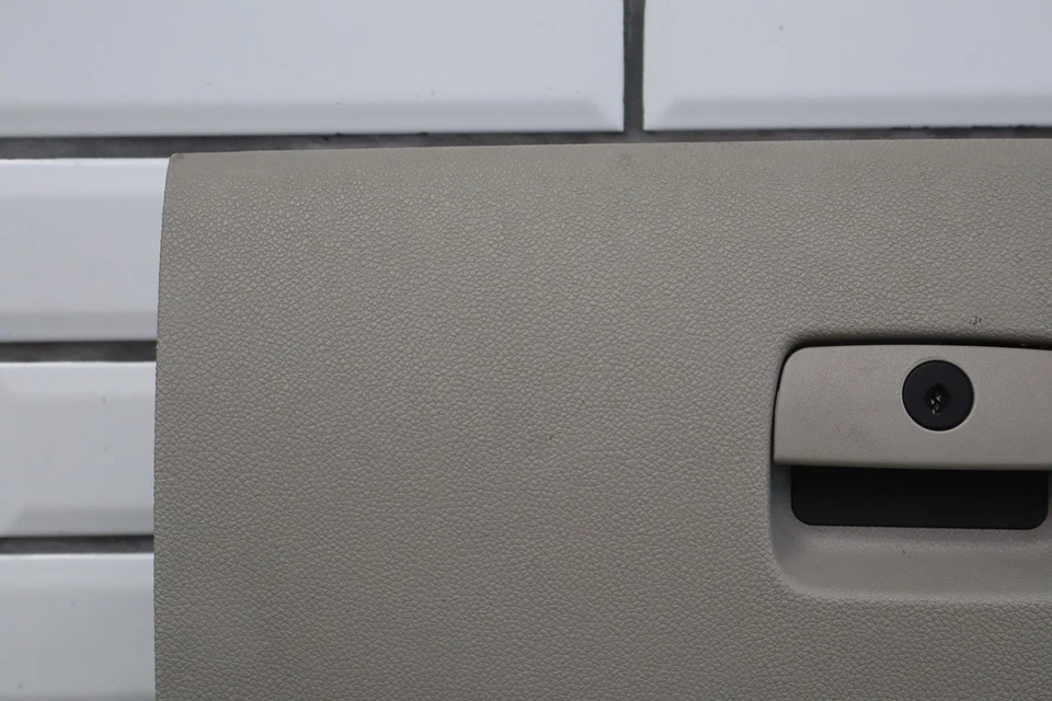 07-14 GMC Sierra 2500HD SLT Titanio Guantera Compartimento Fabricante de Equipo Original Foto 2 de 4