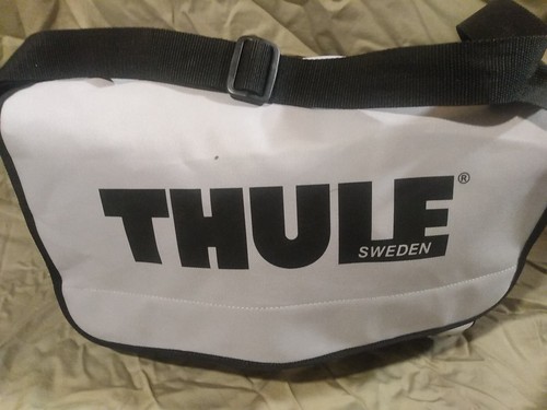 THULE Caravan Soft Side Cargo Carrier Roof Bag 13 cu. ft. Model 857 - Picture 21 of 23