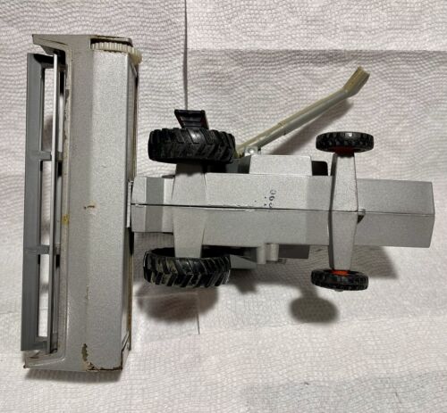 Vintage 1982 ERTL 1:32nd Scale Allis Chalmers Gleaner L3 Combine, #1207 - Picture 16 of 18