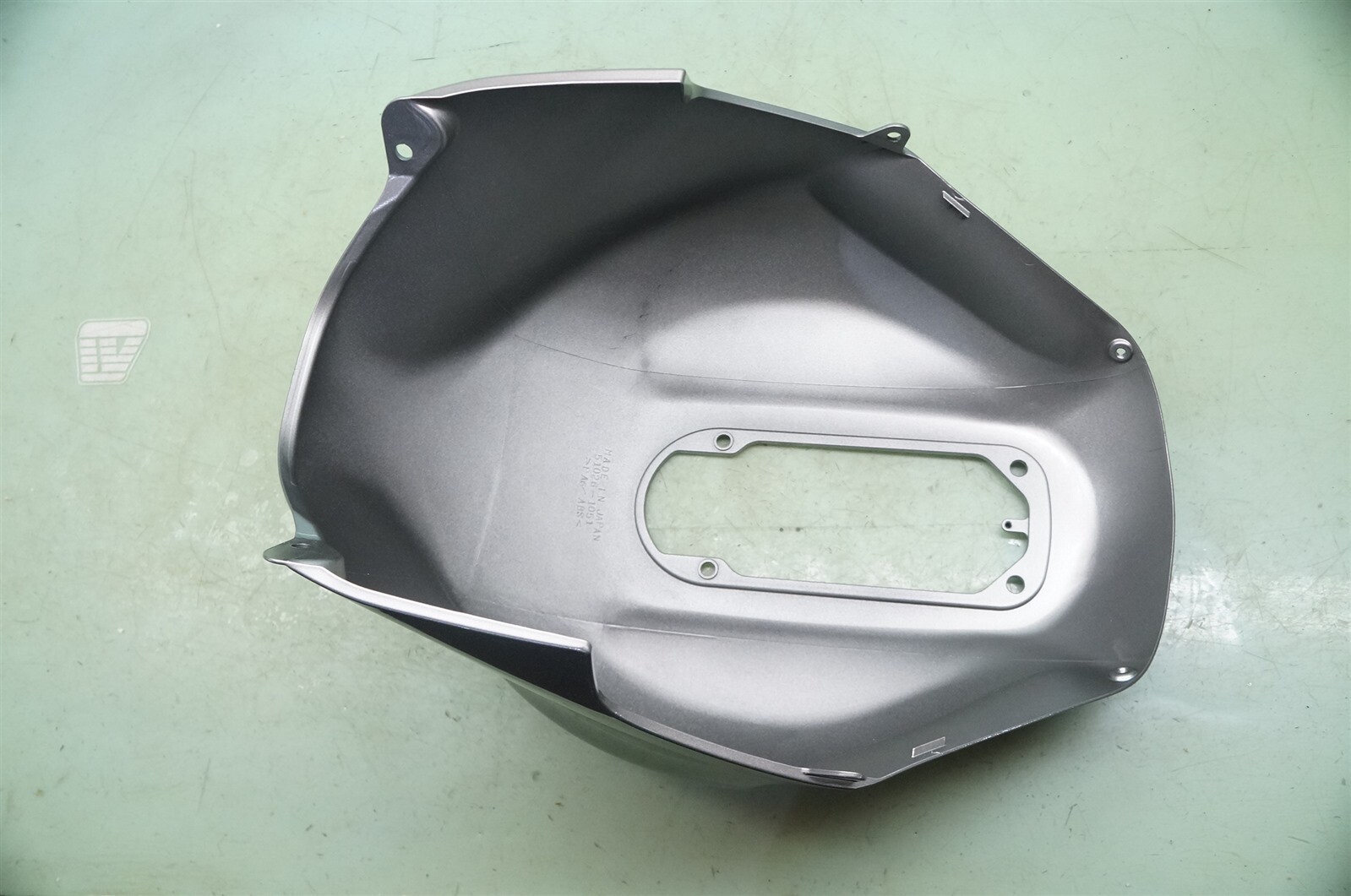 KAWASAKI NOS 510261051GU NINJA ZX12R ZX1200 20002001 FUEL TANK COVER