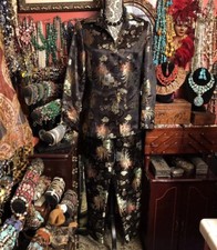 Beautiful Silk Land Size 4 Embroidered Pants Suit In Black With Gold Embroidery