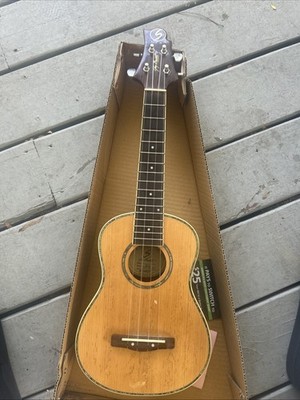 Samick UK-70 Greg Bennett Ukulele Concert Uke w/ Gig Bag