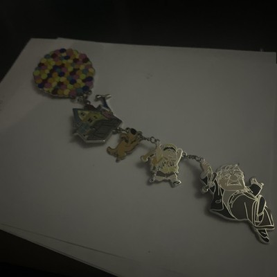 Disney Pixar UP DLRP Jumbo Dangle Balloon House Pin LE 425 Dug Russell HTF