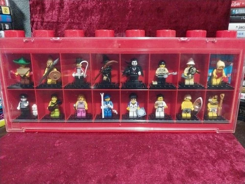 LEGO 8684 Minifigures Series 2 Complete Set Of 16 in Red Display Case Like New