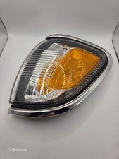 Driver Side Parking Light Assembly 2001-2004 Toyota Tacoma Replaces 81620-04080