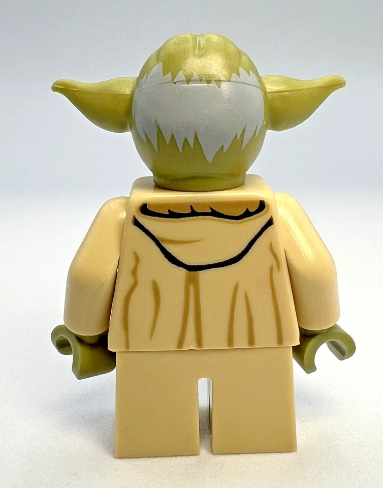 Lego sw0707 YODA - OLIVE GREEN Star Wars Minifigure FAST SHIPPING! - Image 3 of 4