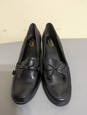 CHAPS Womens Regan Heels Sz 9 Round Toe Black Pumps.