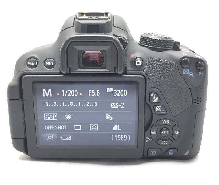 Canon EOS kiss x7i | with lens | Touch panel | WiFi | Image
