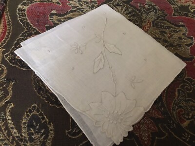 Vintage DESCO Unused Ivory Applique & Embroidered Flower Hankie VGC  Bridal