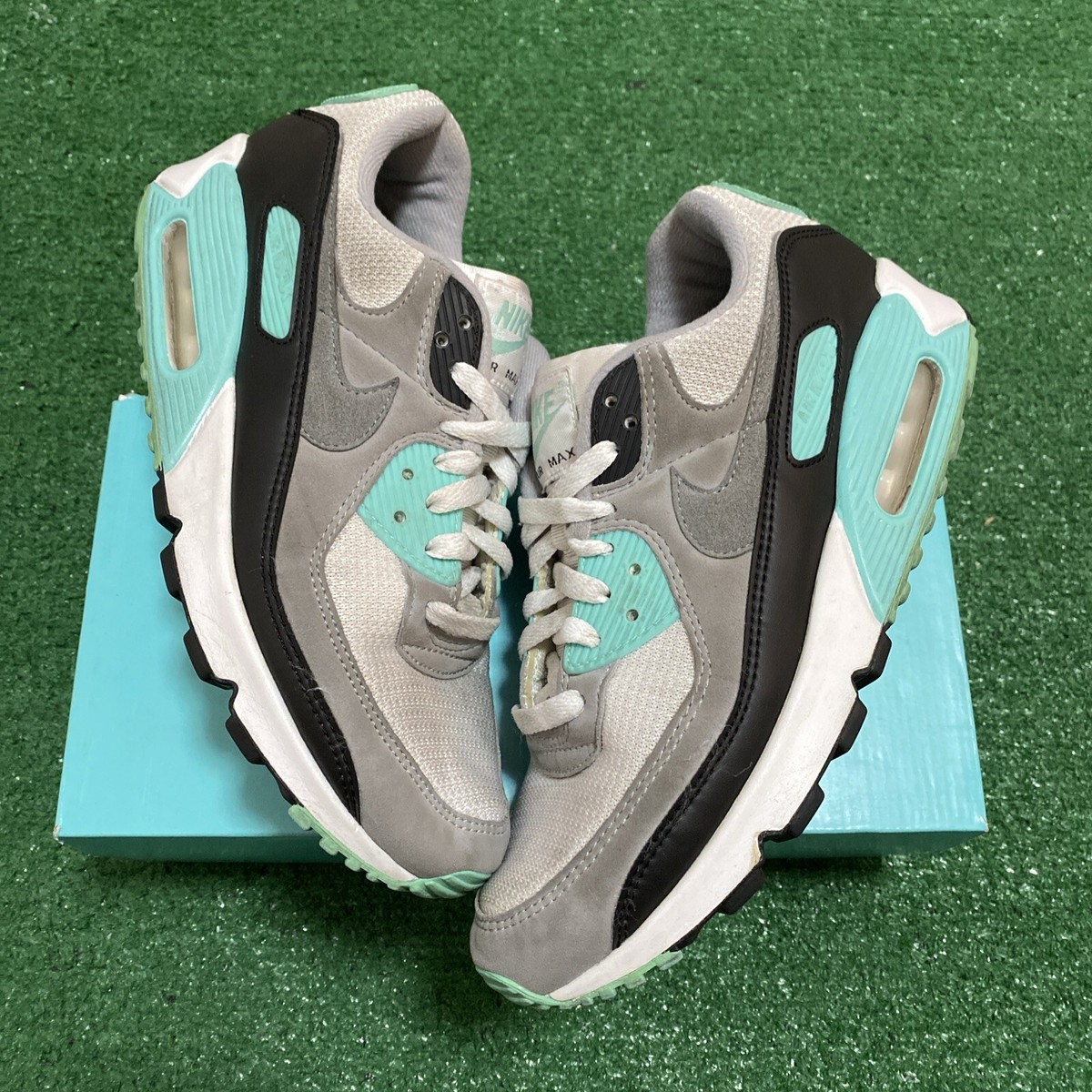 Size 8.5- Nike Air Max 90 CD0881 100 Hyper Turquoise SUPER CLEAN