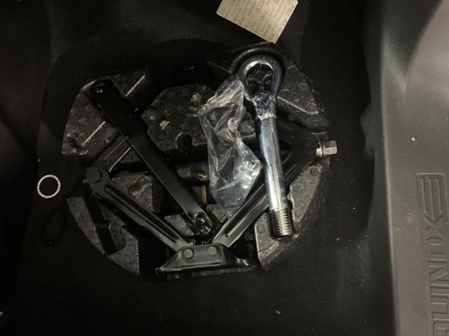 EQUINOX   2018 Jack 1040906