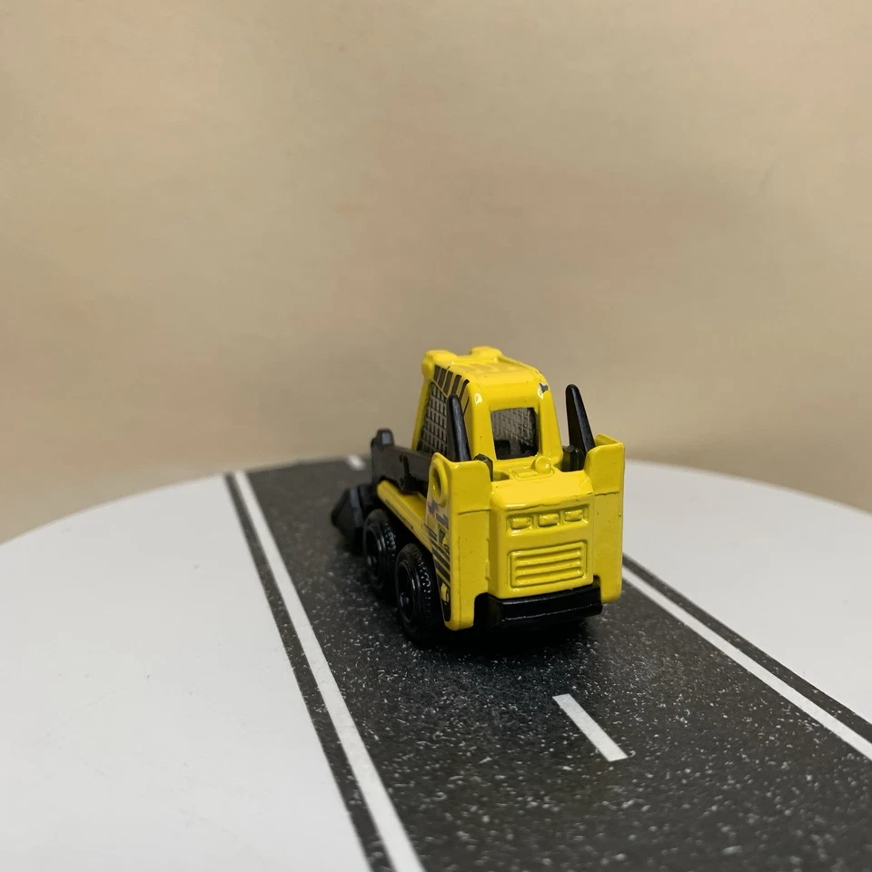 Matchbox Construction #39/100 Skidster Yellow & Black Skid Steer Bobcat NM - Image 3 of 4