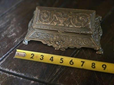 5-Compartment Stamp Box   Neoclassical Urn Motif (c. 1890 1910)