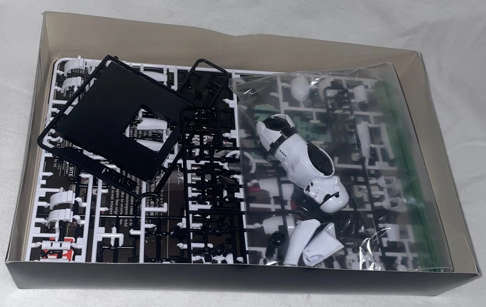Bandai Hobby Star Wars 1/12 Stormtrooper Plastic Model Kit - Image 3 of 4