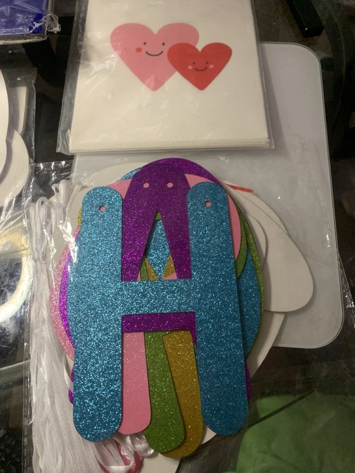 Suministros de fiesta Cumpleaños Fiesta Decoraciones Sombreros Bolsas de regalo para niños Foto 2 de 4