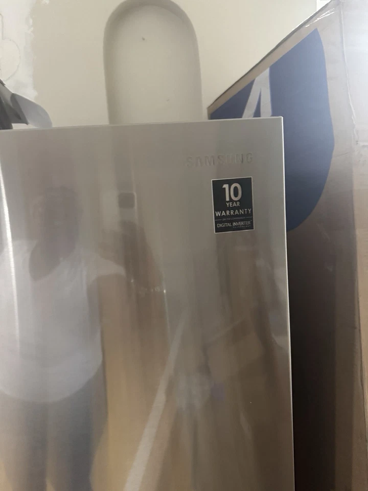 Samsung Refrigerator 29 Cu. Ft. - Image 2 of 4