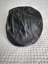 GIOVANNI NAVARRE LEATHER FLAT CAP