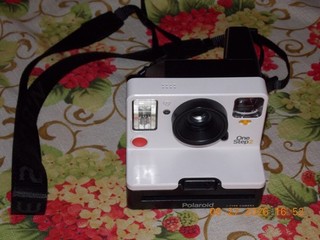 Polaroid One Step 2 i Type Instant Film Camera | TESTED