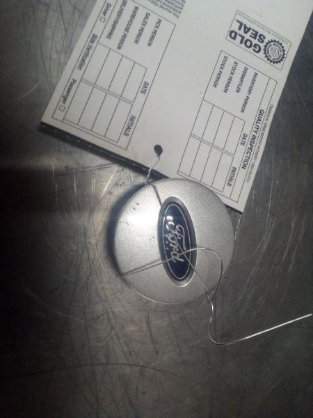 ESCAPE    2011 Center Cap Wheel 7582580