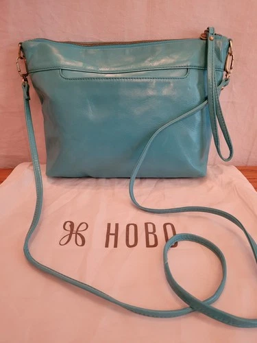 HOBO Medium Teal Soft Leather Purse Single/Clutch Strap Dust/storage bag EUC