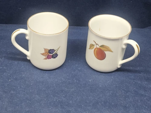 Vintage Royal Worcester Porcelain England "Evesham Gold" Set/2 Peach Mugs EUC 