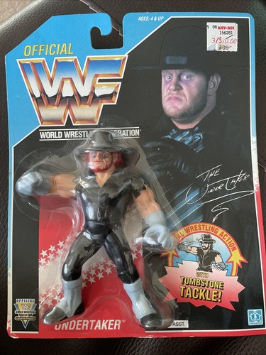 VINTAGE MIB Hasbro WWF Undertaker 1992 action figu...