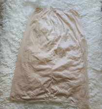 Vintage Half Slip Embroidered Lace Hem and Side Detail Size M Gorgeous EUC