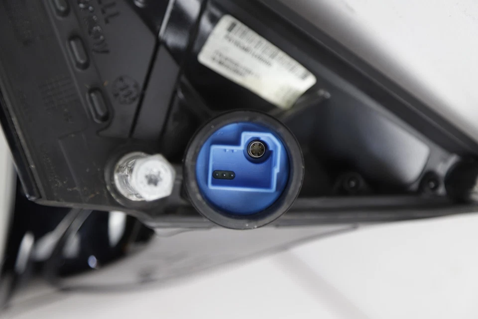 Espejo retrovisor puerta lateral del conductor plegable 11-13 BMW F10 535i 550i con cámara punto ciego B90 Foto 4 de 4