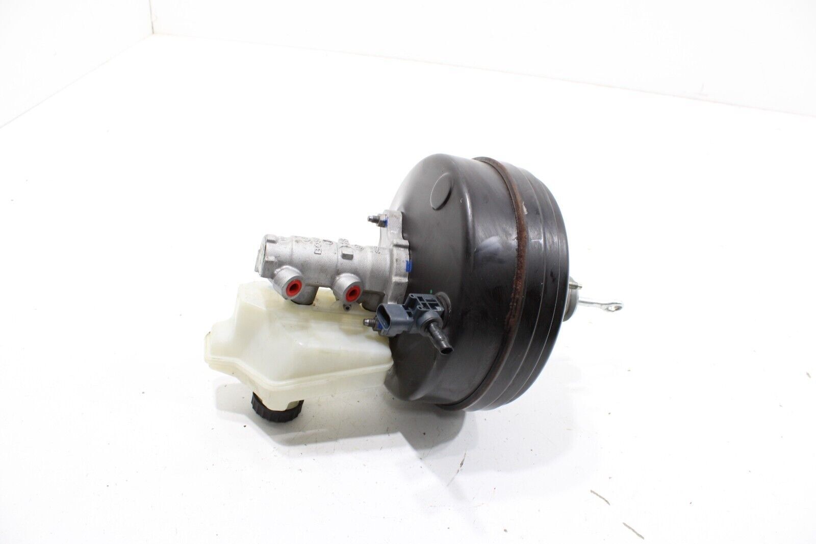 2017 - 2020 MASERATI LEVANTE BRAKE MASTER CYLINDER & BOOSTER & RESERVOIR OEM