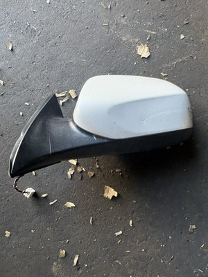 2010 Subaru Outback Passemger Right Side View Door Mirror White