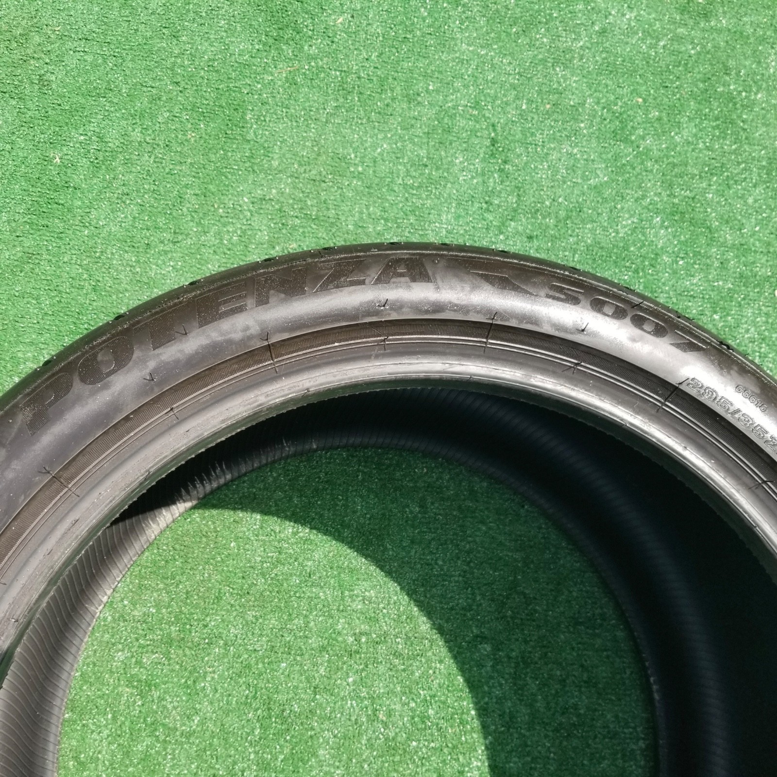 295/35R20 Bridgestone Potenza S007 Tire 295/35ZR20 295/35ZR-20 A5A Aston Martin