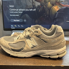 New Balance 2002R Men s Gray Low Top Lace-Up ...