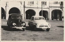 Vintage Foto Ford Buckeltaunus & Skoda 440 Spartak Auto Oldtimer PKW Car
