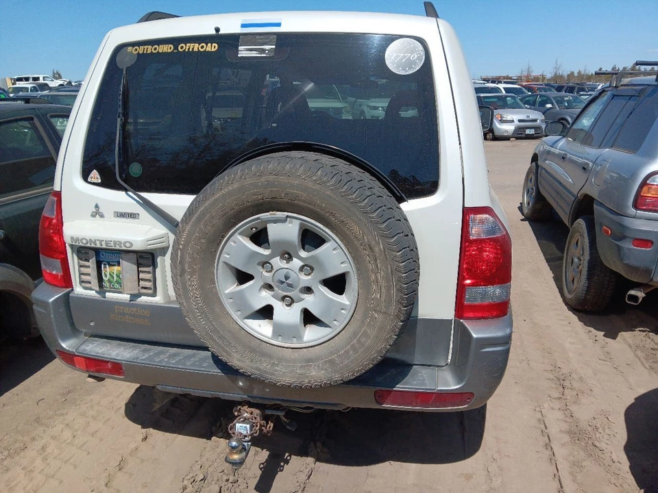 Coolant Reservoir Fits 01-06 MONTERO 30265989 Foto 3 de 4