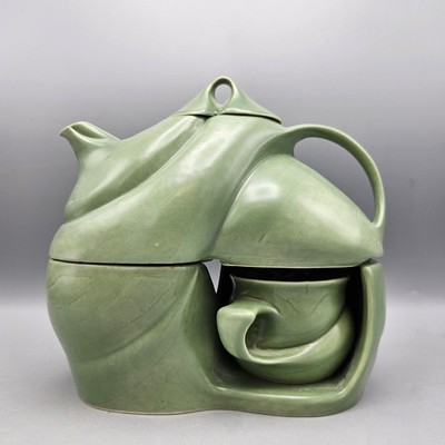 Saenger Porcelain Green-Glazed ''Tea for Two'' Tea Set ~ One Mug Included