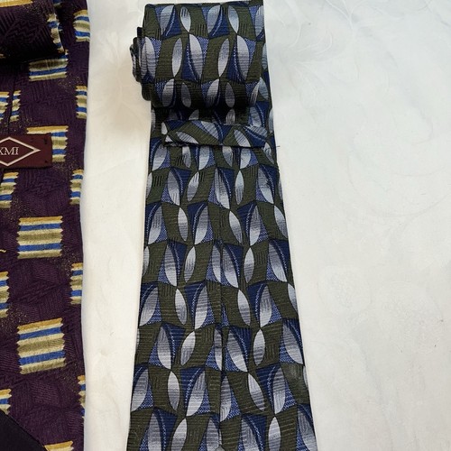 Vintage 80s Mens Silk Tie 3-Piece Bundle - Muted Abstract Color Palate - Classic - Picture 8 of 12