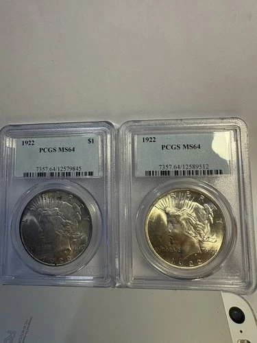 (2) Two 1922 Peace Silver Dollars $1 PCGS MS64