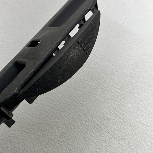 95-06 Chevy Silverado GMC Sierra Suburban Center Console Jump Seat Lid Latch OEM - Picture 6 of 15