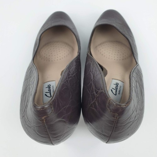 Clarks Court Heels Purple Leather Size 7 E Wide - Picture 10 of 13