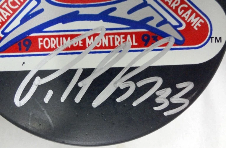 Disco de hóquei assinado por Patrick Roy National Hockey League NHL Colorado Avalanche #33 - Imagem 4 de 4