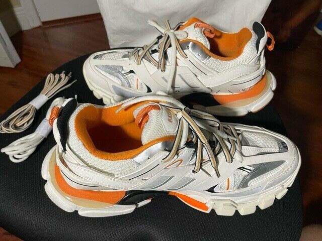 100% authentic Balenciaga pre-owned men track sneakers white 100% authentic Balenciaga pre-owned men track sneakers white