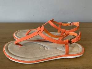 orange toe post sandals