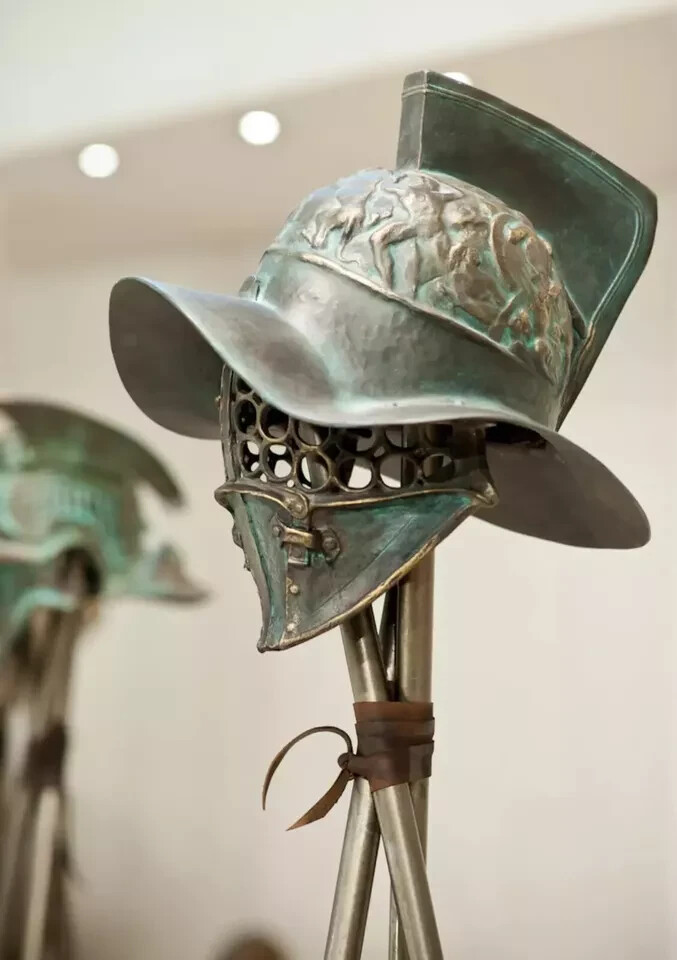 Ancient Pompey Gladiator Helmet, Roman Helmet, Ancient Bronze Sculpture, Ancient Ancient Pompey Gladiator Helmet, Roman Helmet, Ancient Bronze Sculpture, Ancient