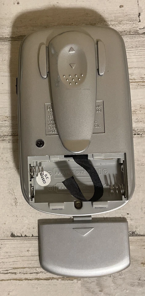 RCA Digital Tuning Personal AM/FM Stereo Radio NEW Model RP1665 w/ Headphones - Image 4 of 4