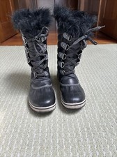 Sorel Girls Size 4 Tofino 2 Black Snow Boots Gently Used