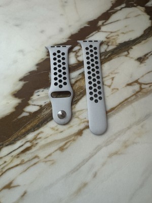 Nike Original Pure Platinum/Black Apple Watch Sport Band - 44/45/46/49mm (RARE)