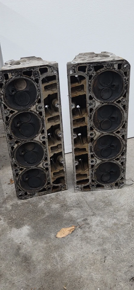 799 Cylinder Heads with Rockers Ls Ls1 Ls2 5.3L 6.0L OEM NO BROKEN  BOLTS - Image 4 of 4