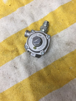 #ad 316091711 KENMORE RANGE PRESSURE REGULATOR Assembly free shipping $8.69