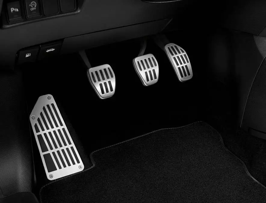 Nissan qashqai on sale pedal covers